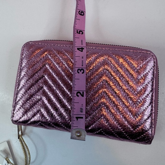 NWT IMO Vegan Pink Metallic Chevron Zip Around Wallet Quilted Wristlet - Picture 8 of 11